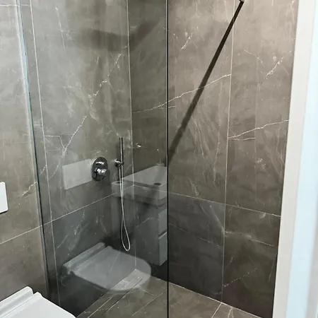 Bl Newly Built 30m From * Саранда