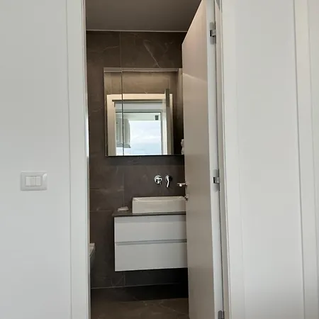 Bl Newly Built 30m From * Sarandë